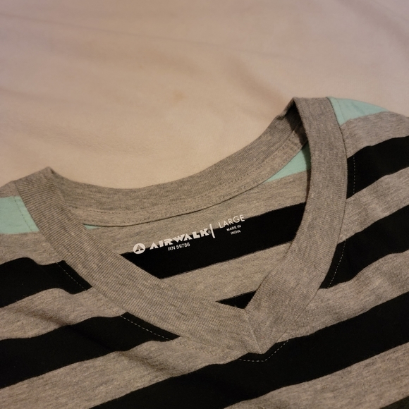 Airwalk Striped V-Neck Tee [L] Black/Gray/Blue - Picture 2 of 3